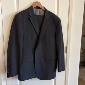 Pronto Uomo charcoal suit (48R jacket, 43 waist trousers) 85%wool, 15% polyester